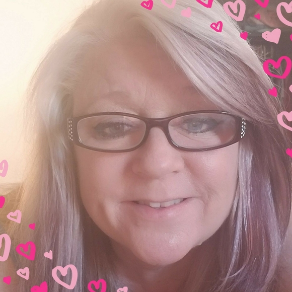 Meet your Posher, Janet - Picture 1 of 1